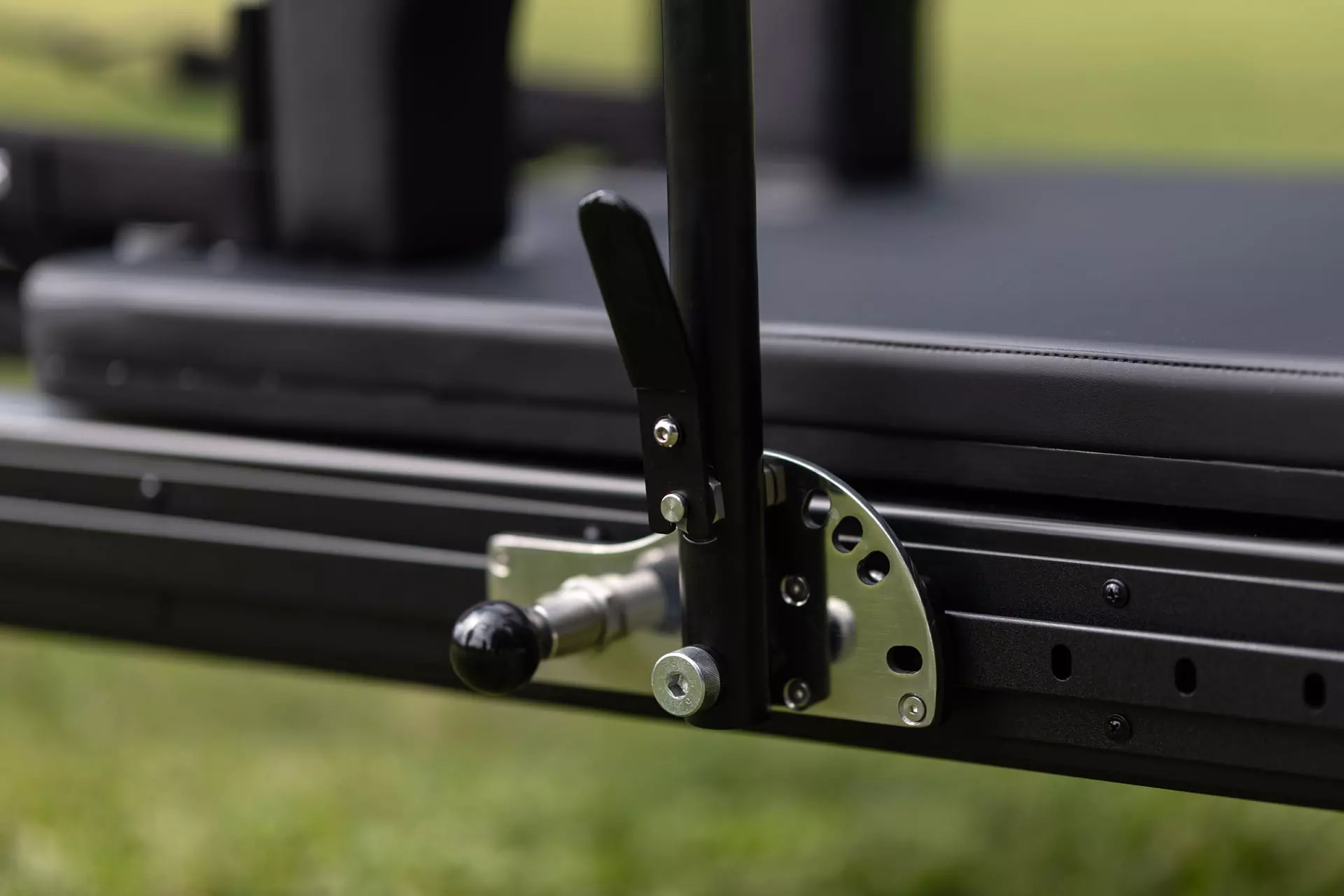 Reformer LIVENESS PTX-8000BP, black pearl