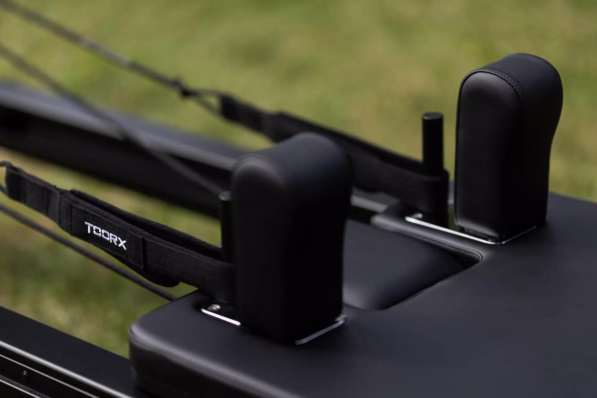 Reformer LIVENESS PTX-8000BP, black pearl