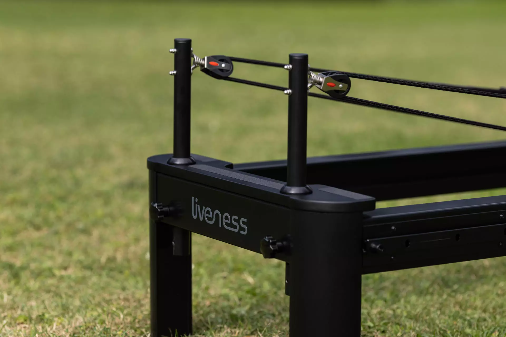 Reformer LIVENESS PTX-8000BP, black pearl