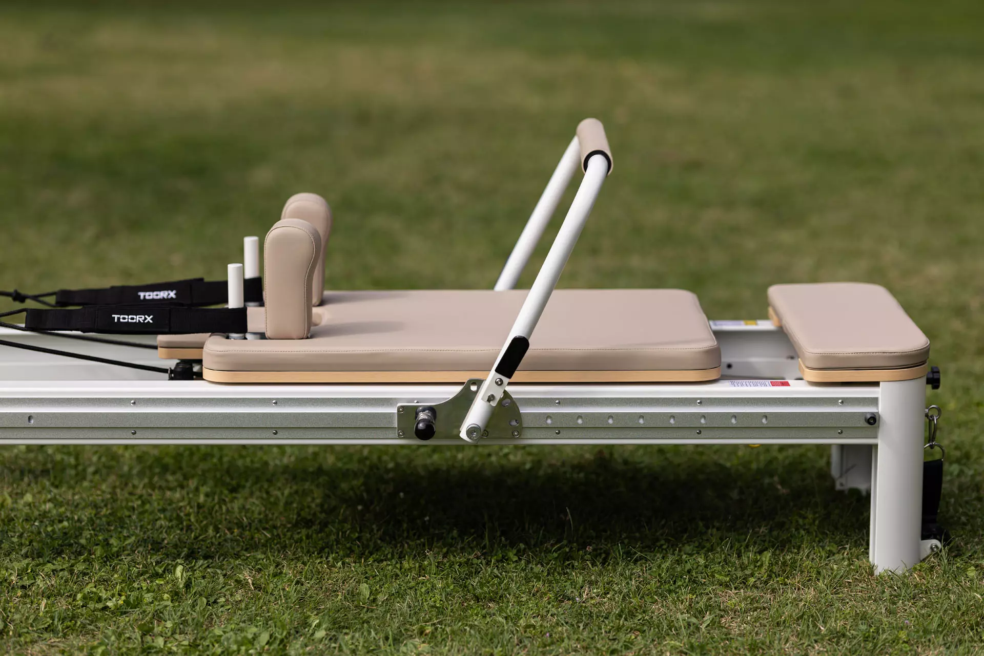 Reformer LIVENESS PTX-8000MS, moon&sand
